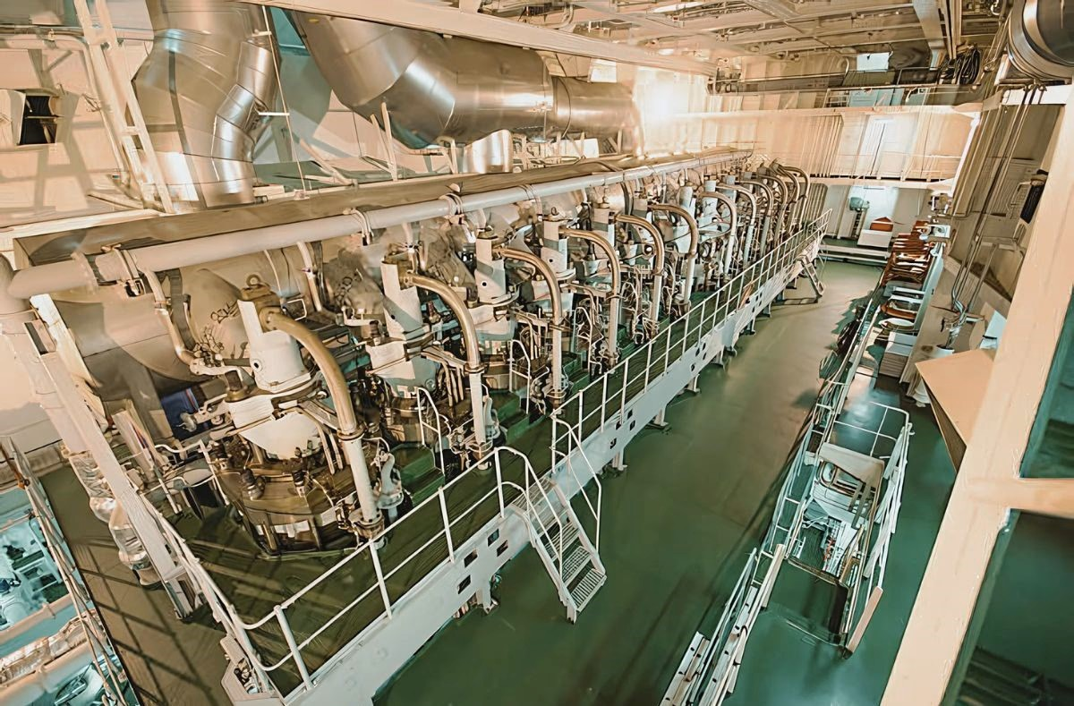 Marine Engine & Auxiliary Engine Overhaul, Repair & Troubleshooting